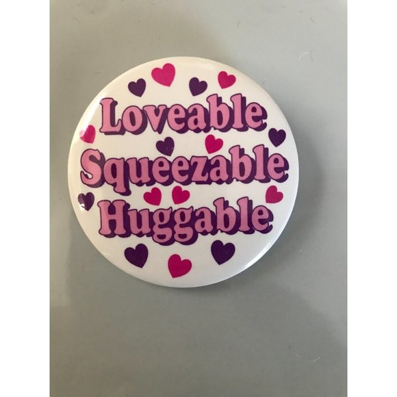 Vintage valentines heart loveable squeezable huggable Pin Button Pinback - Picture 2 of 3
